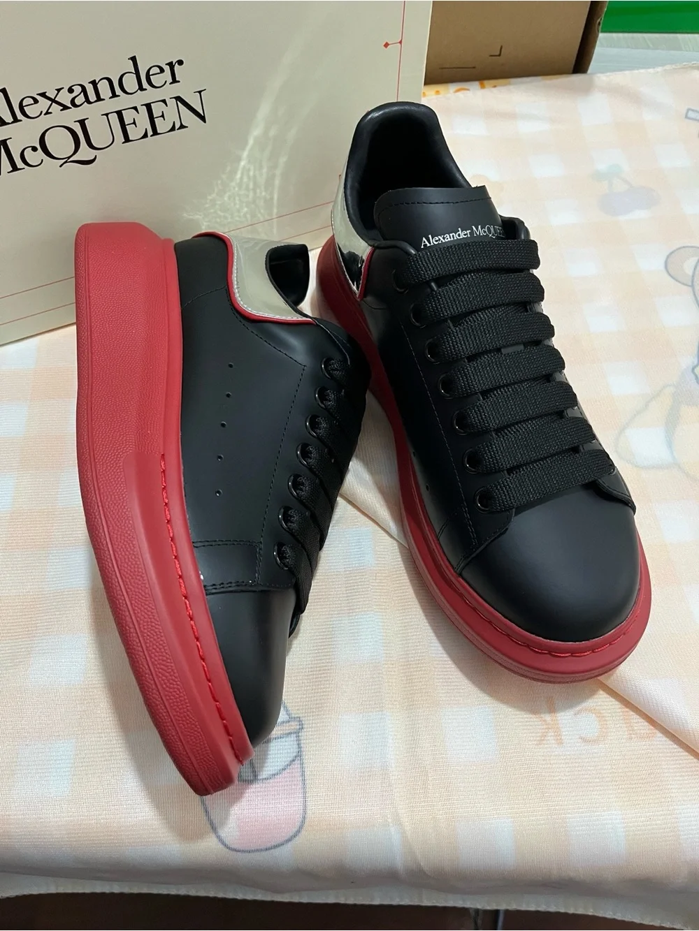 Alexander McQUEEN Black Leather Low-Top Sneakers with Red Sole